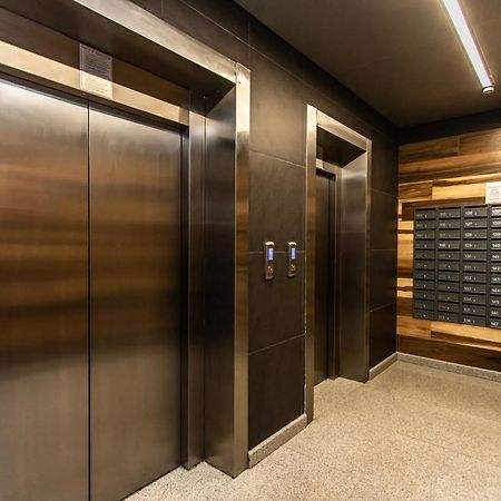 Sky House Premium Apartment In City Center Chişinau Exteriör bild