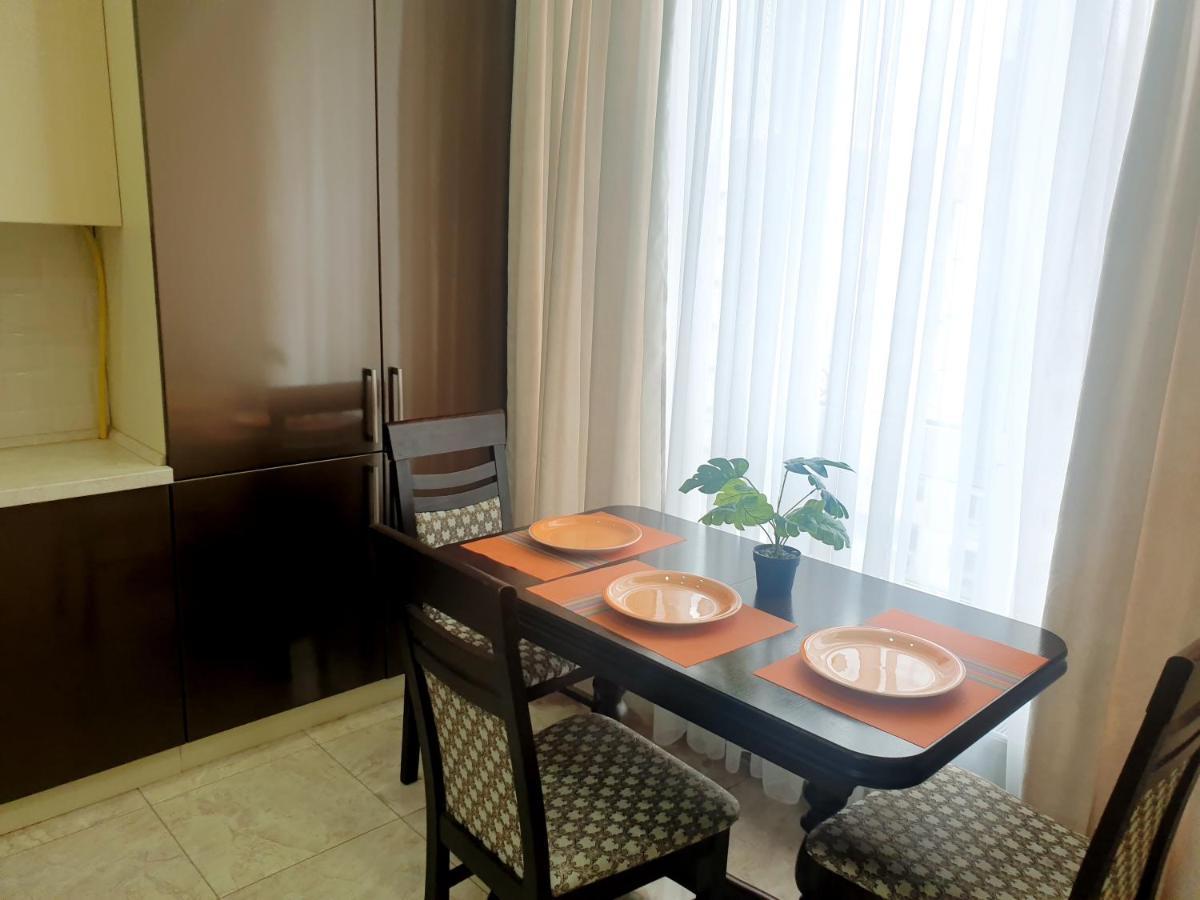 Sky House Premium Apartment In City Center Chişinau Exteriör bild